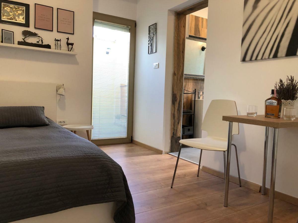 Apartment Check In Pula Exterior foto